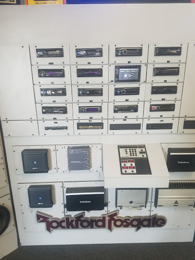 Car Stereo Store «Cardenal Electronics», reviews and photos, 9250 N 43rd Ave # 6, Glendale, AZ 85302, USA