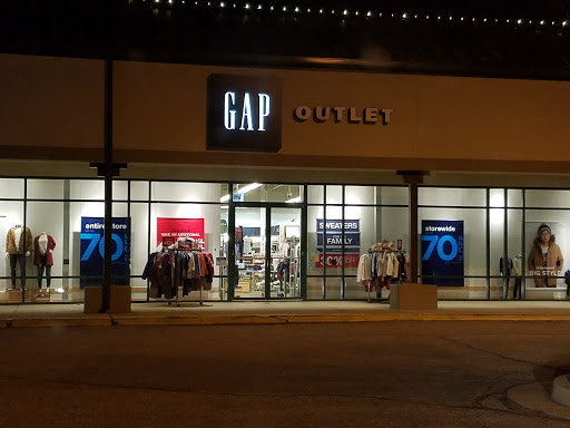 Outlet Mall «The Outlet Shoppes At Fremont», reviews and photos, 6245 N Old 27, Fremont, IN 46737, USA