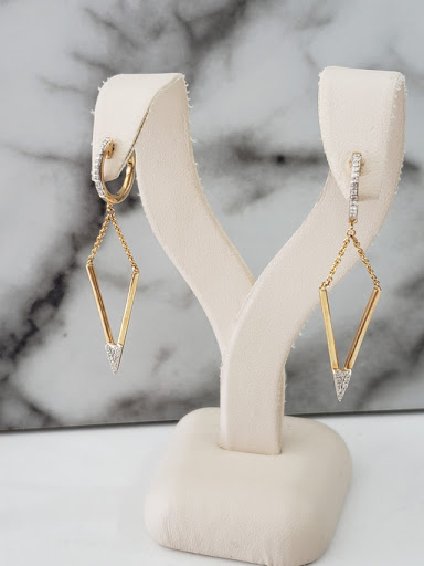 Jewelry Store «Georgetown Jewelers Inc», reviews and photos, 351 Georgetown Square, Wood Dale, IL 60191, USA