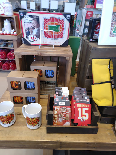 Shopping Mall «Crown Center», reviews and photos, 2450 Grand Blvd, Kansas City, MO 64108, USA