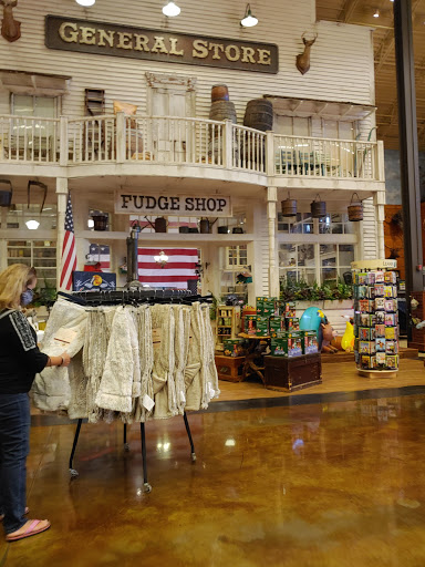 Sporting Goods Store «Bass Pro Shops», reviews and photos, 11550 Lakeridge Pkwy, Ashland, VA 23005, USA