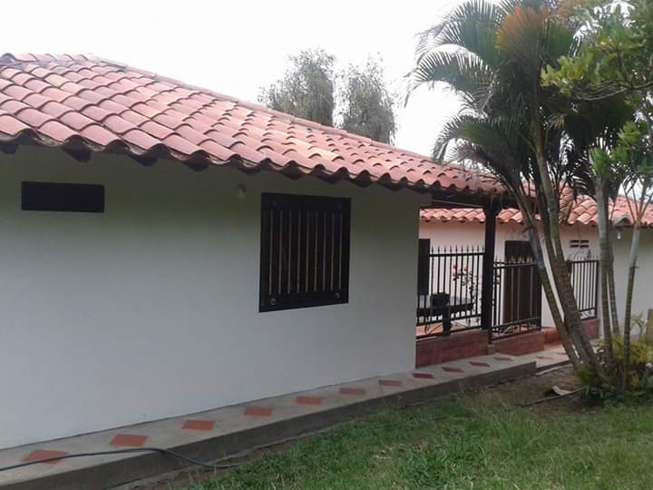 FINCA VILLA ROSA - MACAREGUA HATO