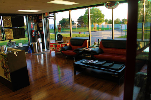 Body Piercing Shop «Wasted Youth Tattoo & PMA Piercing», reviews and photos, 1335 Lakeside Dr #1, Romeoville, IL 60446, USA