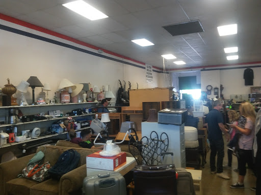 Thrift Store «American Way Thrift Store», reviews and photos, 3226 W Magnolia Blvd, Burbank, CA 91505, USA