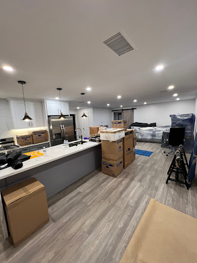 Roadway Moving - LA Moving Company image