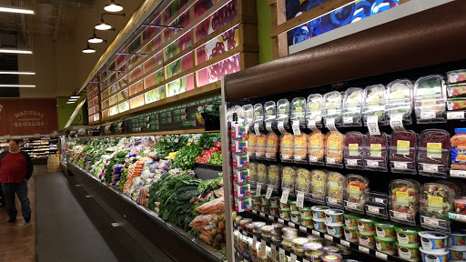 Grocery Store «Fresh Thyme Farmers Market- 82nd», reviews and photos, 4225 E 82nd St, Indianapolis, IN 46250, USA