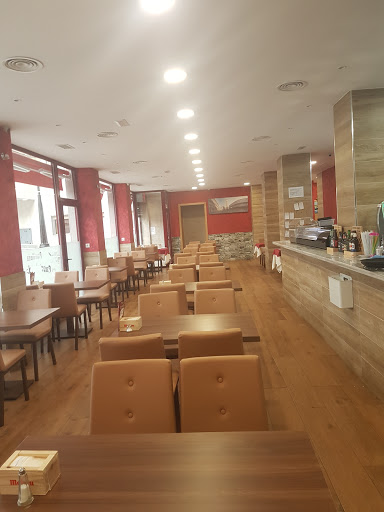 El Capricho De Robert Y Paola