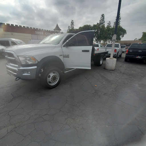 Used Car Dealer «Auto Republic Santa Ana», reviews and photos, 525 S Harbor Blvd, Santa Ana, CA 92704, USA