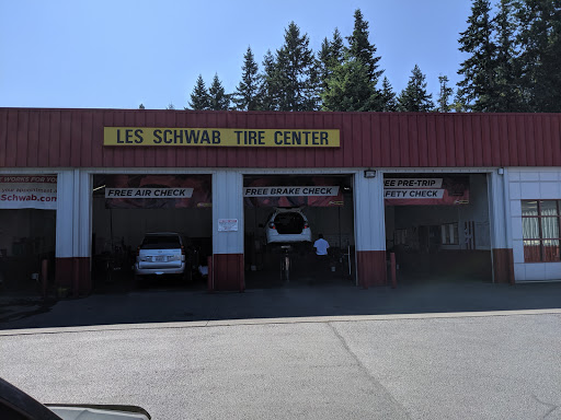 Tire Shop «Les Schwab Tire Center», reviews and photos, 11038 WA-525 #8, Clinton, WA 98236, USA