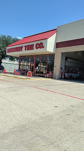 Tire Shop «Discount Tire», reviews and photos, 1901 Dallas Pkwy, Plano, TX 75093, USA