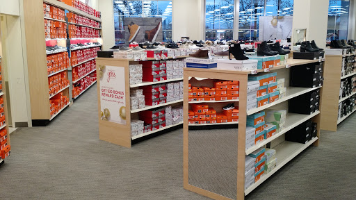 Shoe Store «Famous Footwear», reviews and photos, 1665 Olentangy River Rd, Columbus, OH 43212, USA