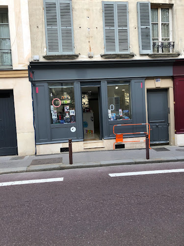 Magasin d'accessoires informatiques lms78 Versailles