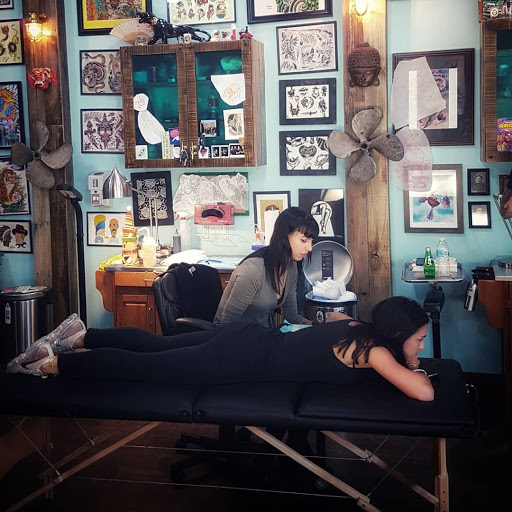 Tattoo Shop «Vatican Tattoo Studio», reviews and photos, 99 E Oakland Park Blvd, Fort Lauderdale, FL 33334, USA