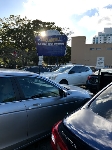 Laundromat «Coral Way Lavanderia Coin Laundry», reviews and photos, 1313 SW 22nd St, Miami, FL 33145, USA