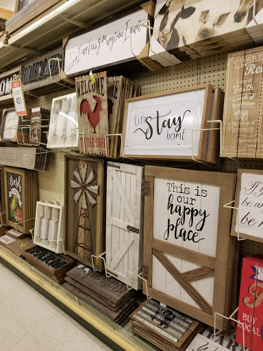 Craft Store «Hobby Lobby», reviews and photos, 52 E Ogden Ave, Westmont, IL 60559, USA