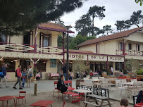 Atmosphère du Restaurant Chez Magne - Hôtel de la Plage à Lège-Cap-Ferret - n°2