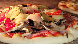 Photo n°20 de Pizzeria Le 7/4 vallieres sur fier à Vallières-sur-Fier ()