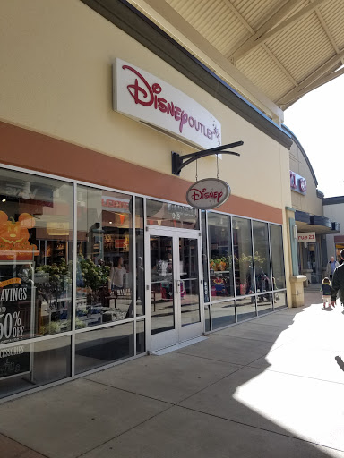 Toy Store «Disney Store», reviews and photos, 400 Premium Outlets Dr, Monroe, OH 45050, USA