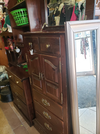 Thrift Store «All you need is thrift», reviews and photos, 148 W Hoffman Ave, Lindenhurst, NY 11757, USA