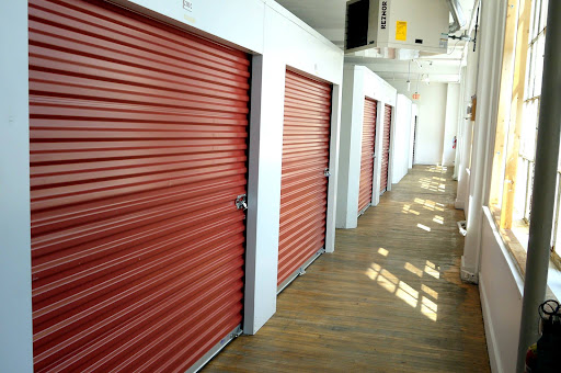 Self-Storage Facility «East Bank Storage - On 3rd», reviews and photos, 2025 N Doctor M.L.K. Dr, Milwaukee, WI 53212, USA