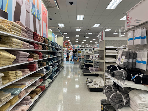 Department Store «Target», reviews and photos, 14075 Biscayne Blvd, North Miami Beach, FL 33181, USA