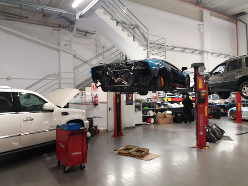Talleres AUTOEVOLUZIONE en Madrid, Madrid