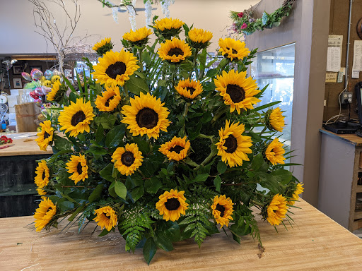 Florist «The Flower Company», reviews and photos, 9921 Maple St, Bellflower, CA 90706, USA