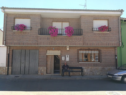 Ausente - Pl. del Poeta Andrés Quintanilla Buey, 5, 24237 Toral de los Guzmanes, León, Spain