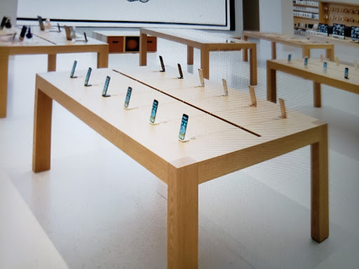 Computer Store «Apple Somerset», reviews and photos, 2800 W Big Beaver Rd, Troy, MI 48084, USA