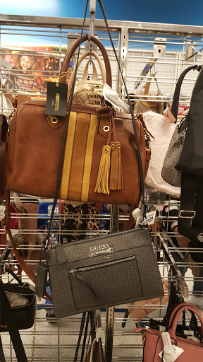 Clothing Store «Ross Dress for Less», reviews and photos, 13855 Outlet Dr, Silver Spring, MD 20904, USA