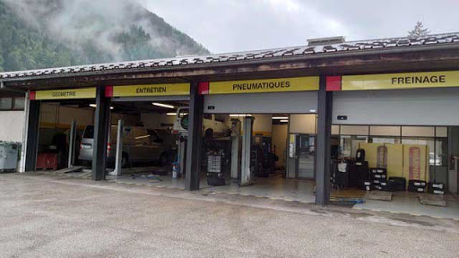 Photo 2 - PIECES AUTO THÔNES