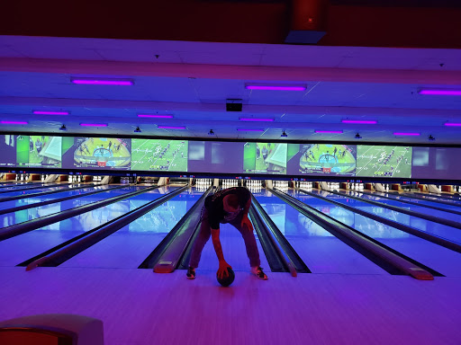 Bowling Alley «Brunswick Zone Majestic Lanes», reviews and photos, 1222 164th St SW, Lynnwood, WA 98087, USA