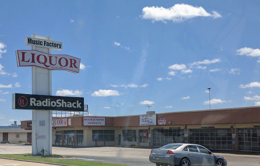 Liquor Store «Liquor Zone», reviews and photos, 3004 E Pioneer Pkwy #200, Arlington, TX 76010, USA