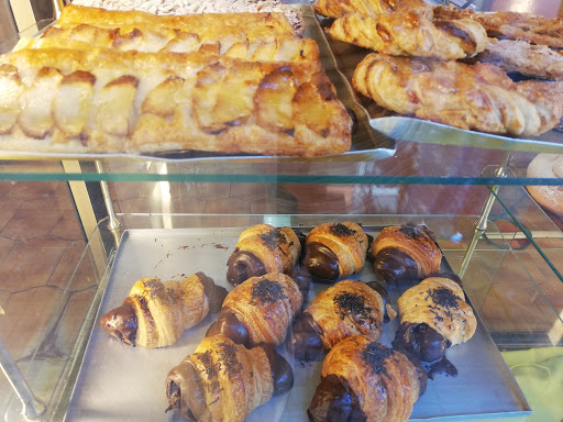 Pastelería j. Ambrós en Molins de Rei, Barcelona