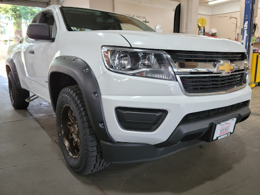 Truck Accessories Store «4 Wheel Parts - Portland - South Tabor», reviews and photos, 2700 SE 82nd Ave, Portland, OR 97266, USA