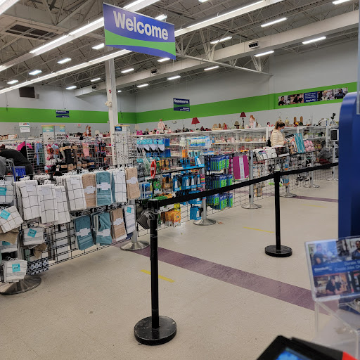 Shopping Mall «Shillington Shopping Center», reviews and photos, 502 E Lancaster Ave, Reading, PA 19607, USA