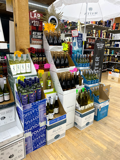 Wine Store «Parkview Wine & Spirits», reviews and photos, 229 Park Rd, West Hartford, CT 06119, USA