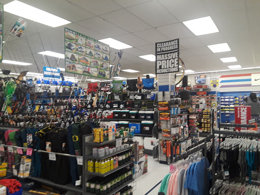 Sporting Goods Store «Big 5 Sporting Goods», reviews and photos, 11975 SW Canyon Rd, Beaverton, OR 97005, USA