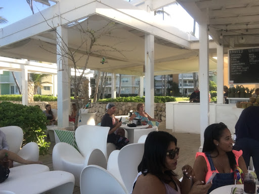TOC Beach Bar & Restaurant