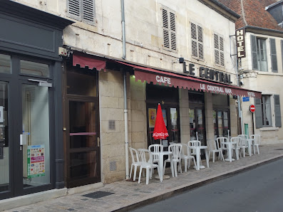 Le Central Bar Bourges 6 Rue du Dr Témoin, 18000 Bourges