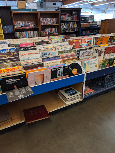 Thrift Store «St. Vincent de Paul Thrift Store & Donation Center, Fremont», reviews and photos, 3777 Decoto Rd, Fremont, CA 94555, USA