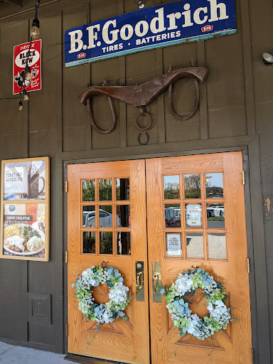 American Restaurant «Cracker Barrel Old Country Store», reviews and photos, 21 Industrial Dr, Hamburg, PA 19526, USA