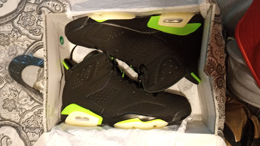 Shoe Store «Champs Sports», reviews and photos, 7439 Dadeland Mall Cir W, Miami, FL 33156, USA