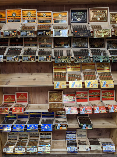 Cigar Shop «Osi Tobacco», reviews and photos, 4836 Hills and Dales Rd NW, Canton, OH 44708, USA