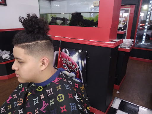 Barber Shop «U Next Barbershop», reviews and photos, 1107 Washington St, Waukegan, IL 60085, USA