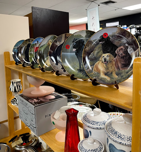 Thrift Store «Hidden Treasures Thrift Store», reviews and photos, 2200 NW 9th Ave, Wilton Manors, FL 33311, USA