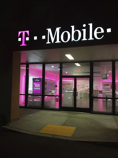 Cell Phone Store «T-Mobile», reviews and photos, 6952 Katella Ave, Cypress, CA 90630, USA