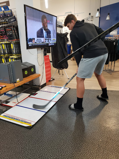 Hockey Supply Store «Total Hockey», reviews and photos, 21031 Tripleseven Rd Suite 100, Sterling, VA 20165, USA