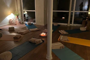 AB Yoga en Meditatie image