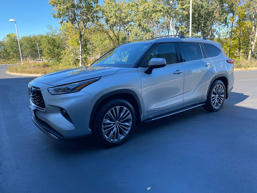 Toyota Dealer «Carlson Toyota», reviews and photos, 12880 Riverdale Dr NW, Coon Rapids, MN 55448, USA